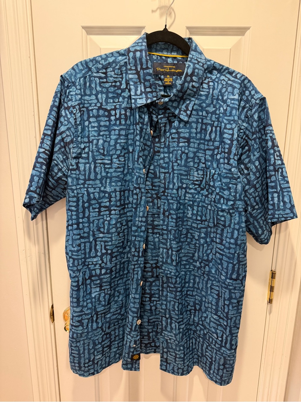 Pete Huntington Hand Crafted Blue Geometric Short-Sleeve Button-Down Shirt